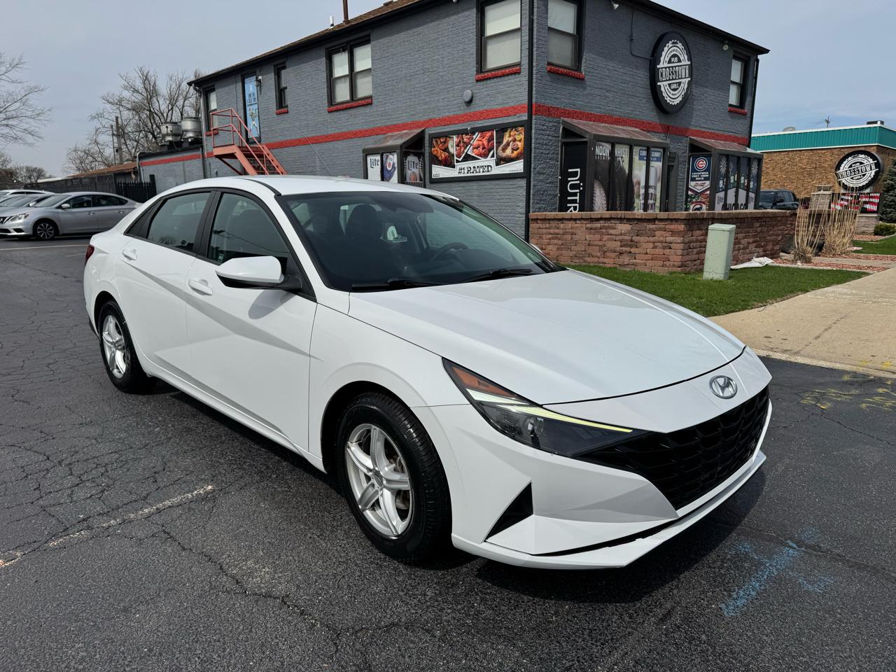 View vehicle photo 4