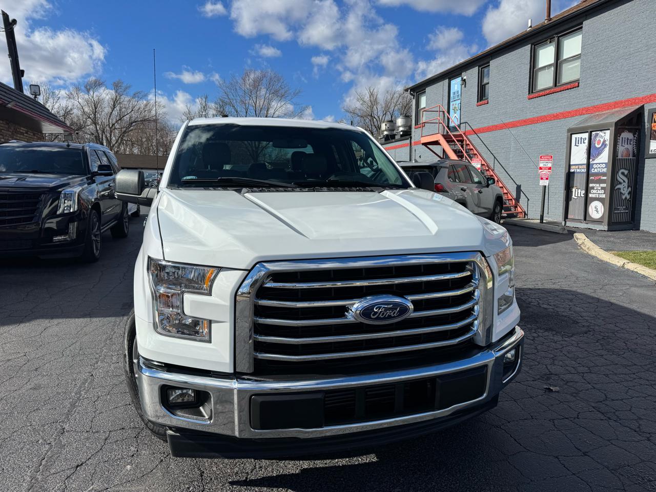 Ford F-150 2WD SuperCab 145" Lariat 2016