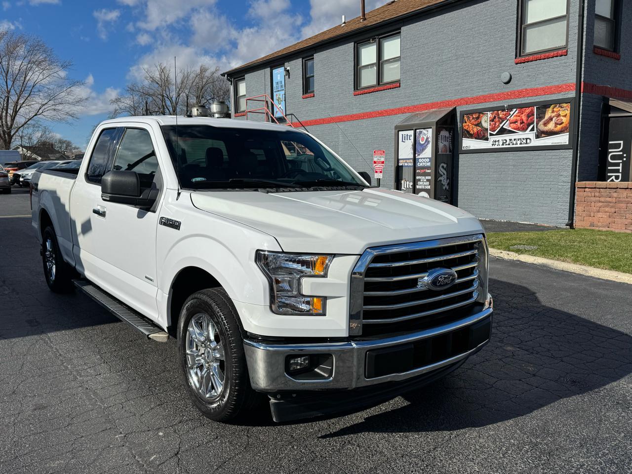 Ford F-150 2WD SuperCab 145" Lariat 2016