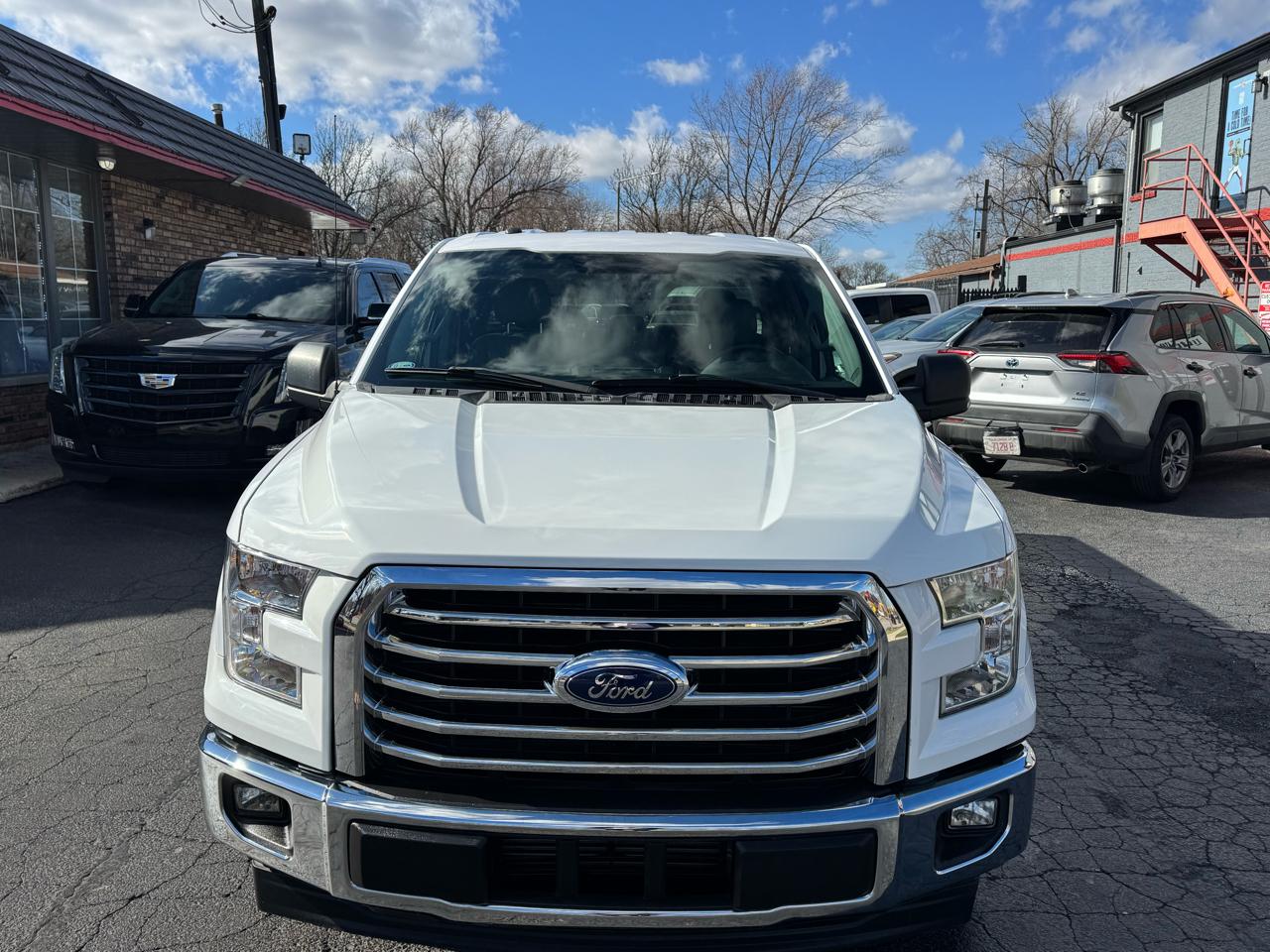 Ford F-150 2WD SuperCab 145" Lariat 2016