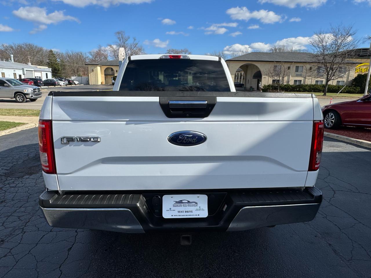 Ford F-150 2WD SuperCab 145" Lariat 2016
