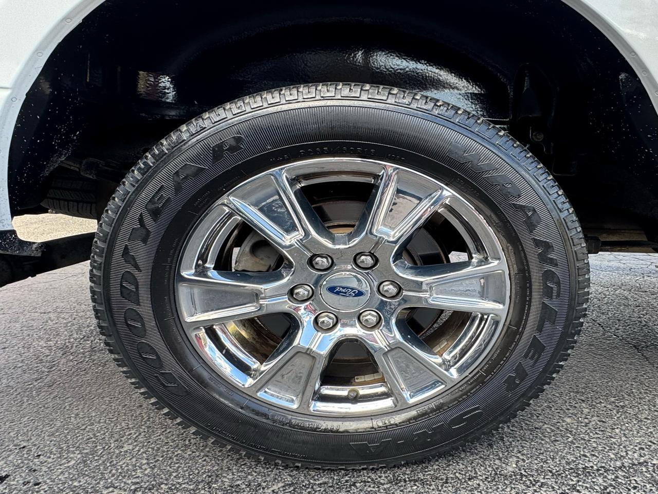 Ford F-150 2WD SuperCab 145" Lariat 2016