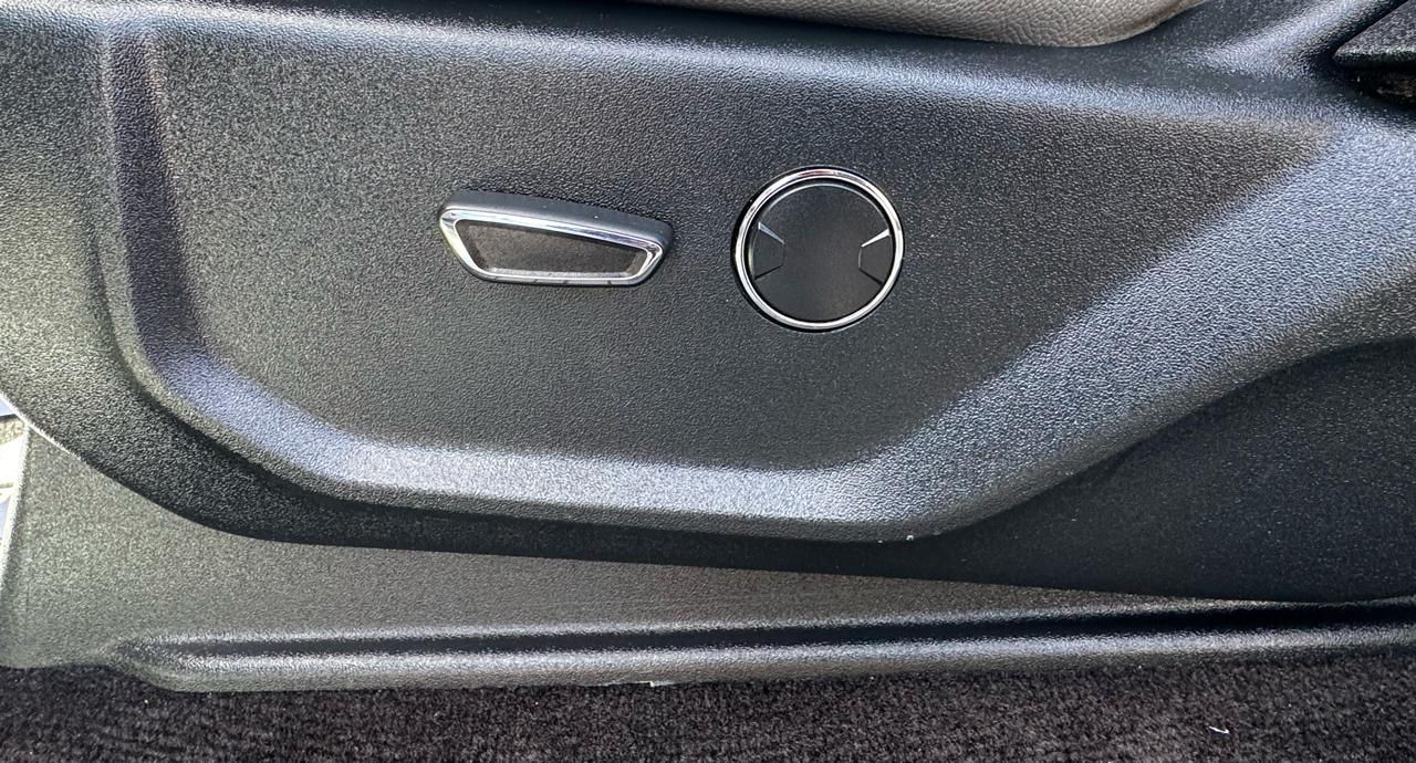 Ford F-150 2WD SuperCab 145" Lariat 2016