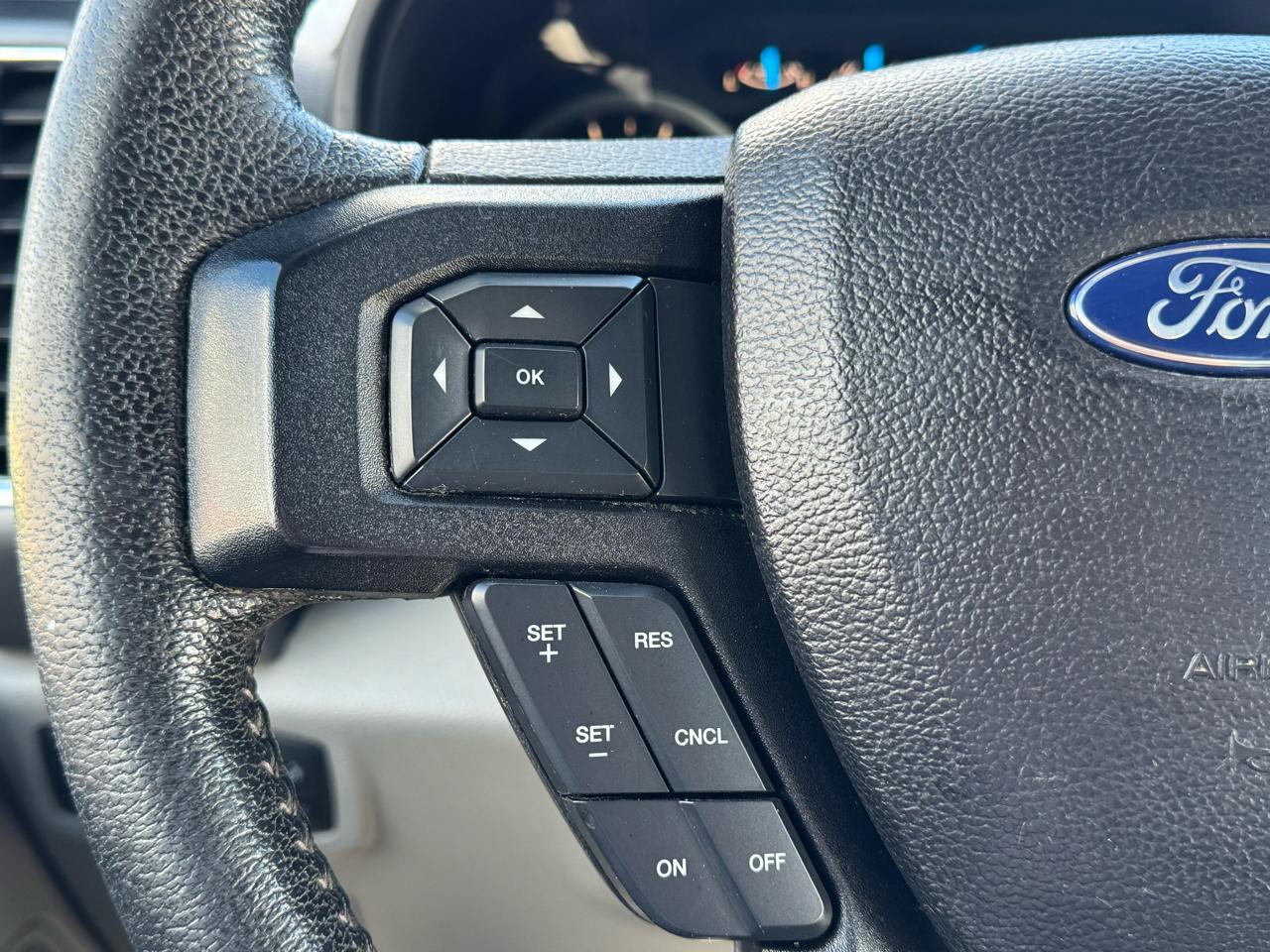 Ford F-150 2WD SuperCab 145" Lariat 2016