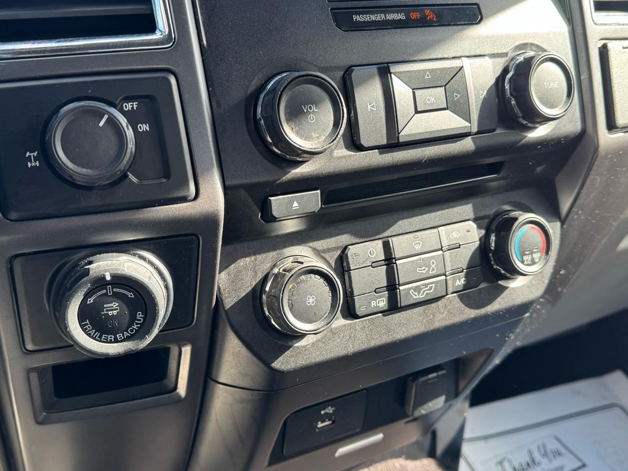 Ford F-150 2WD SuperCab 145" Lariat 2016