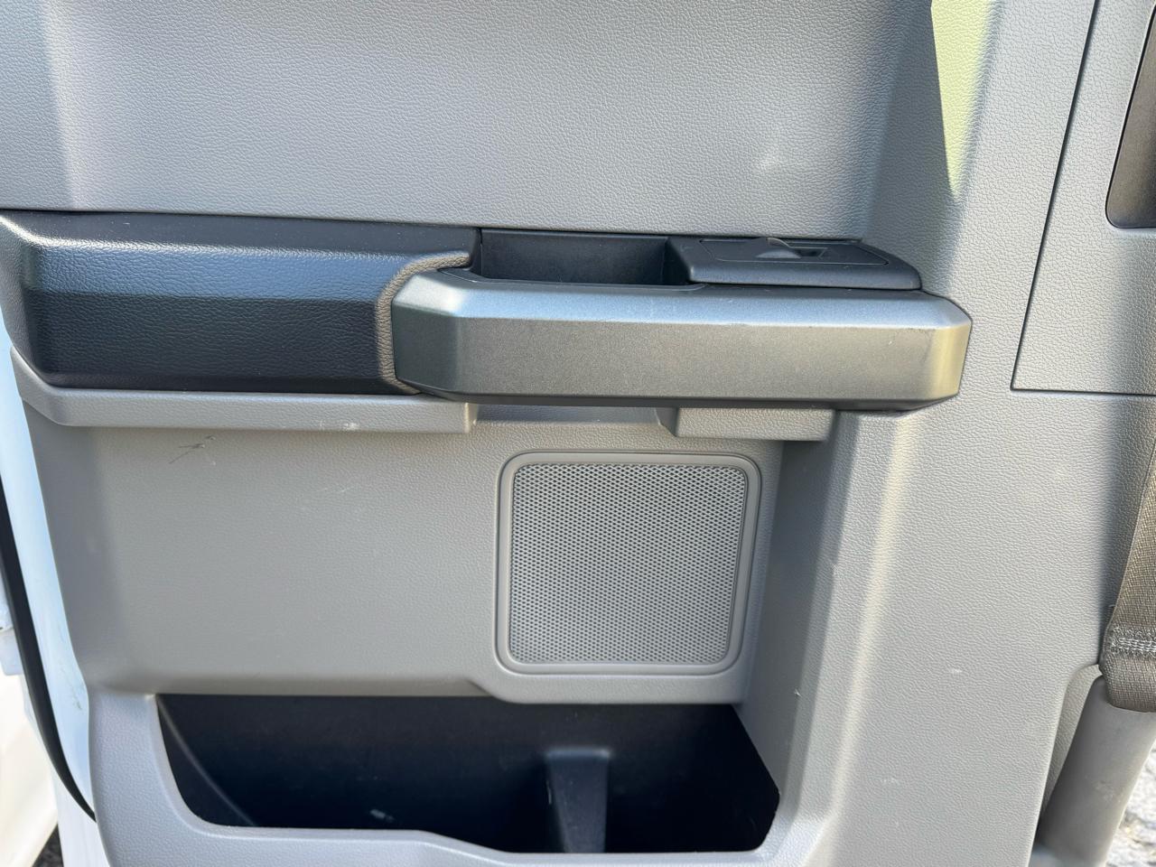 Ford F-150 2WD SuperCab 145" Lariat 2016