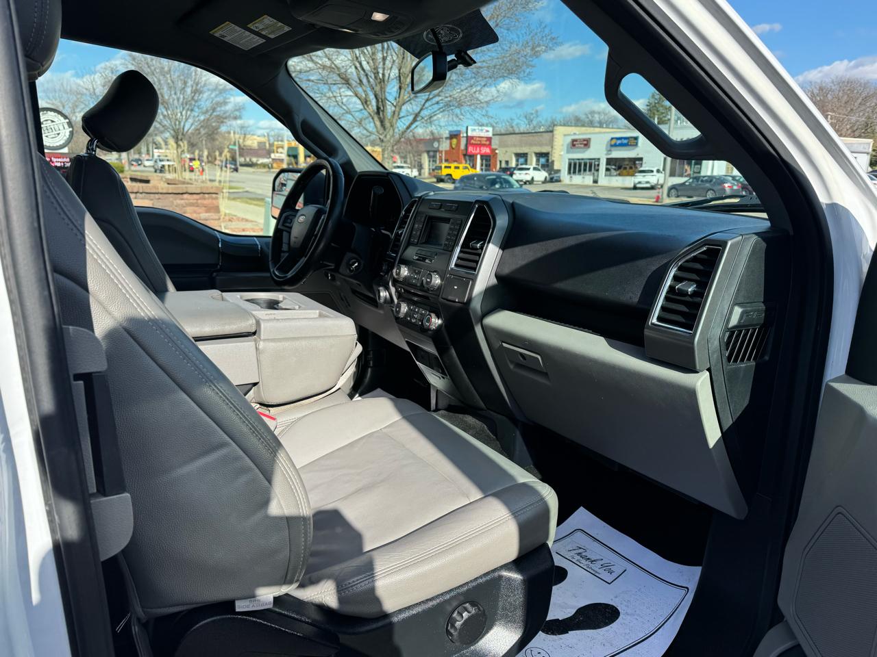 Ford F-150 2WD SuperCab 145" Lariat 2016