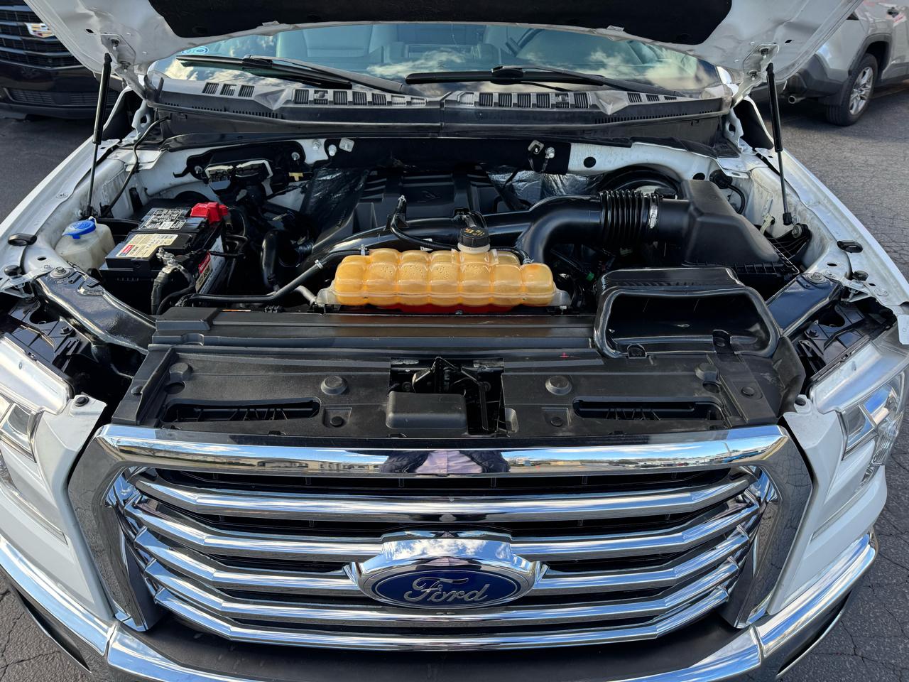 Ford F-150 2WD SuperCab 145" Lariat 2016