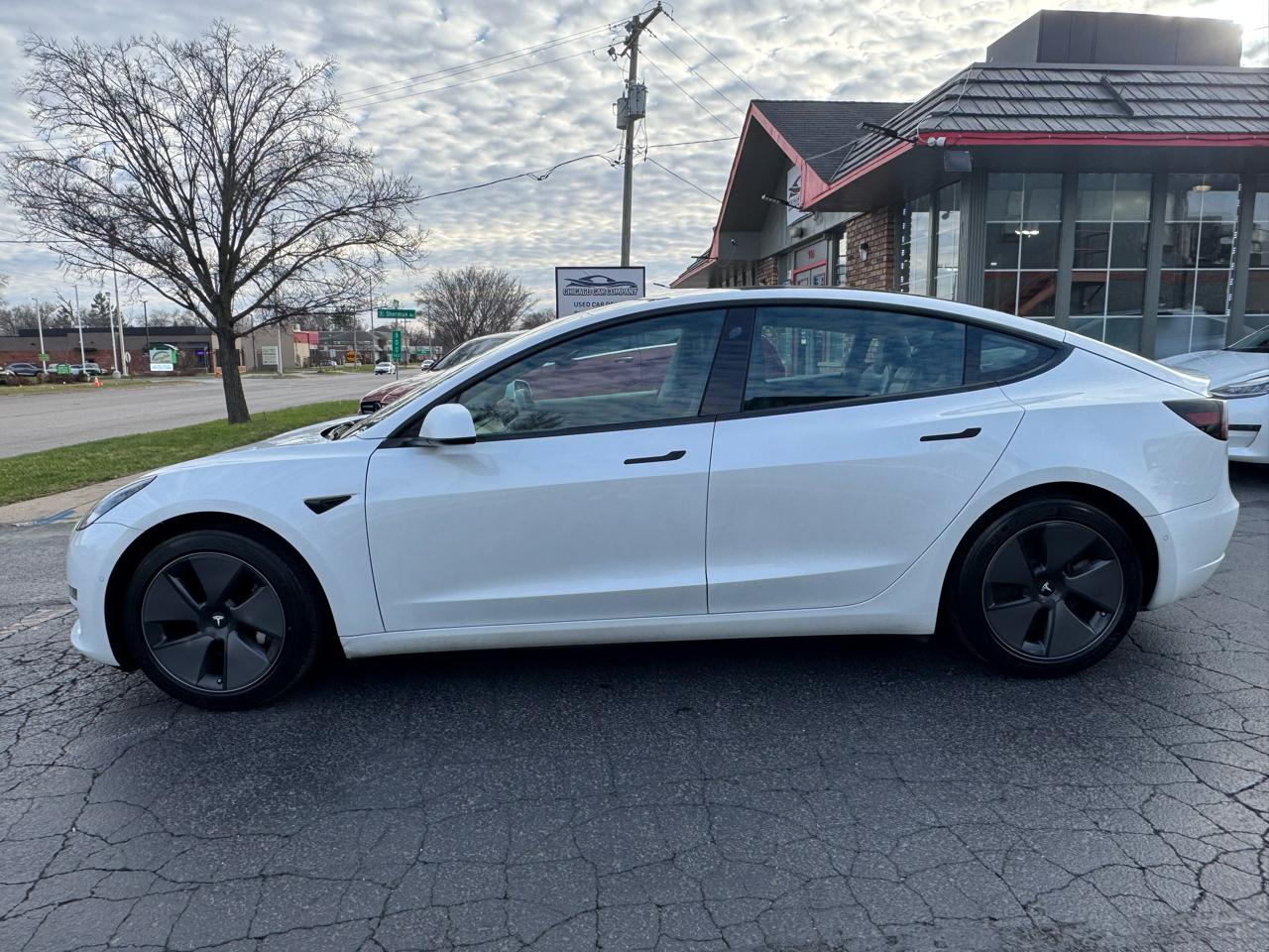 Tesla Model 3 Standard Range Plus RWD 2021