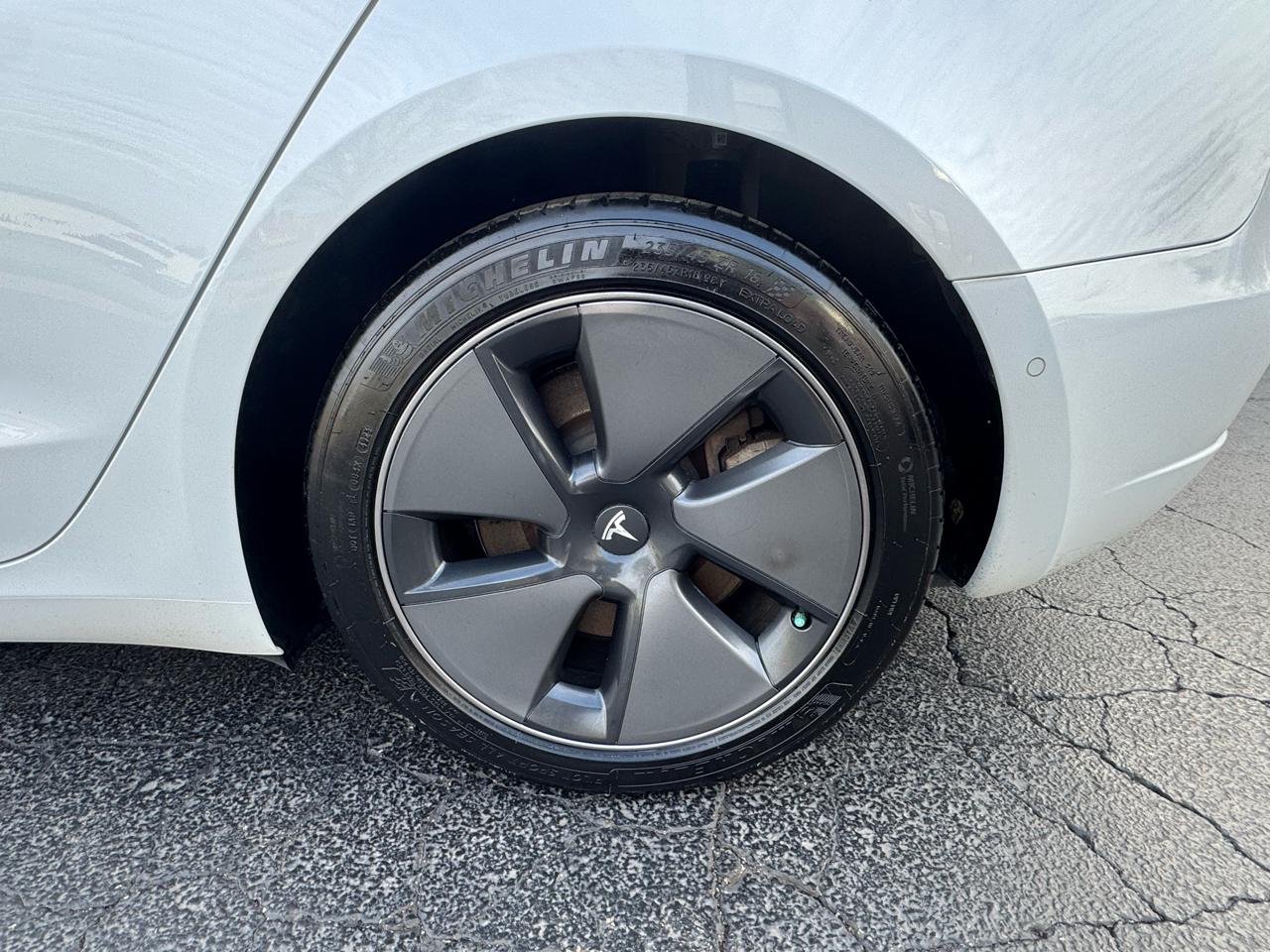 Tesla Model 3 Standard Range Plus RWD 2021