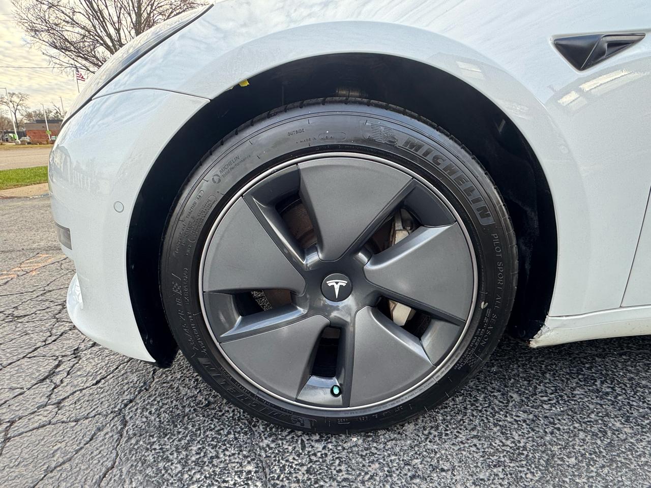 Tesla Model 3 Standard Range Plus RWD 2021