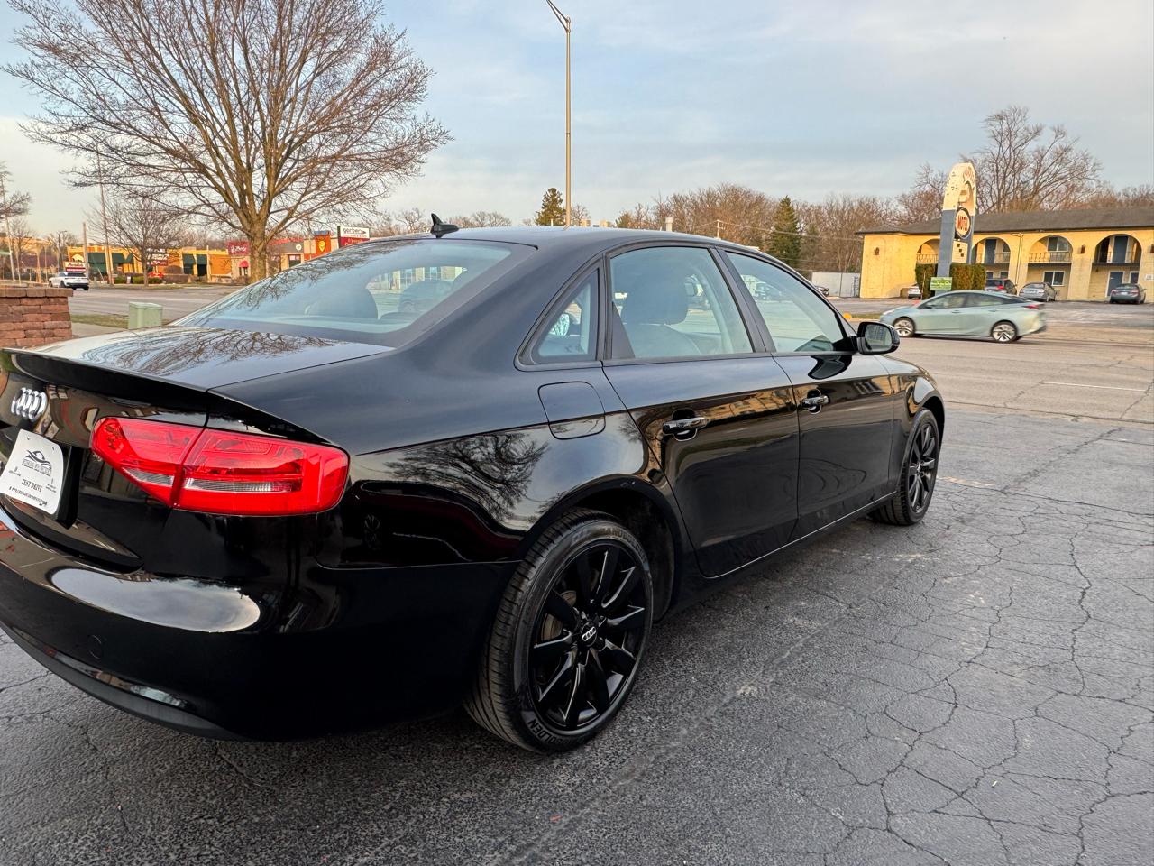 Audi A4 4dr Sdn CVT FrontTrak 2.0T Premium 2014