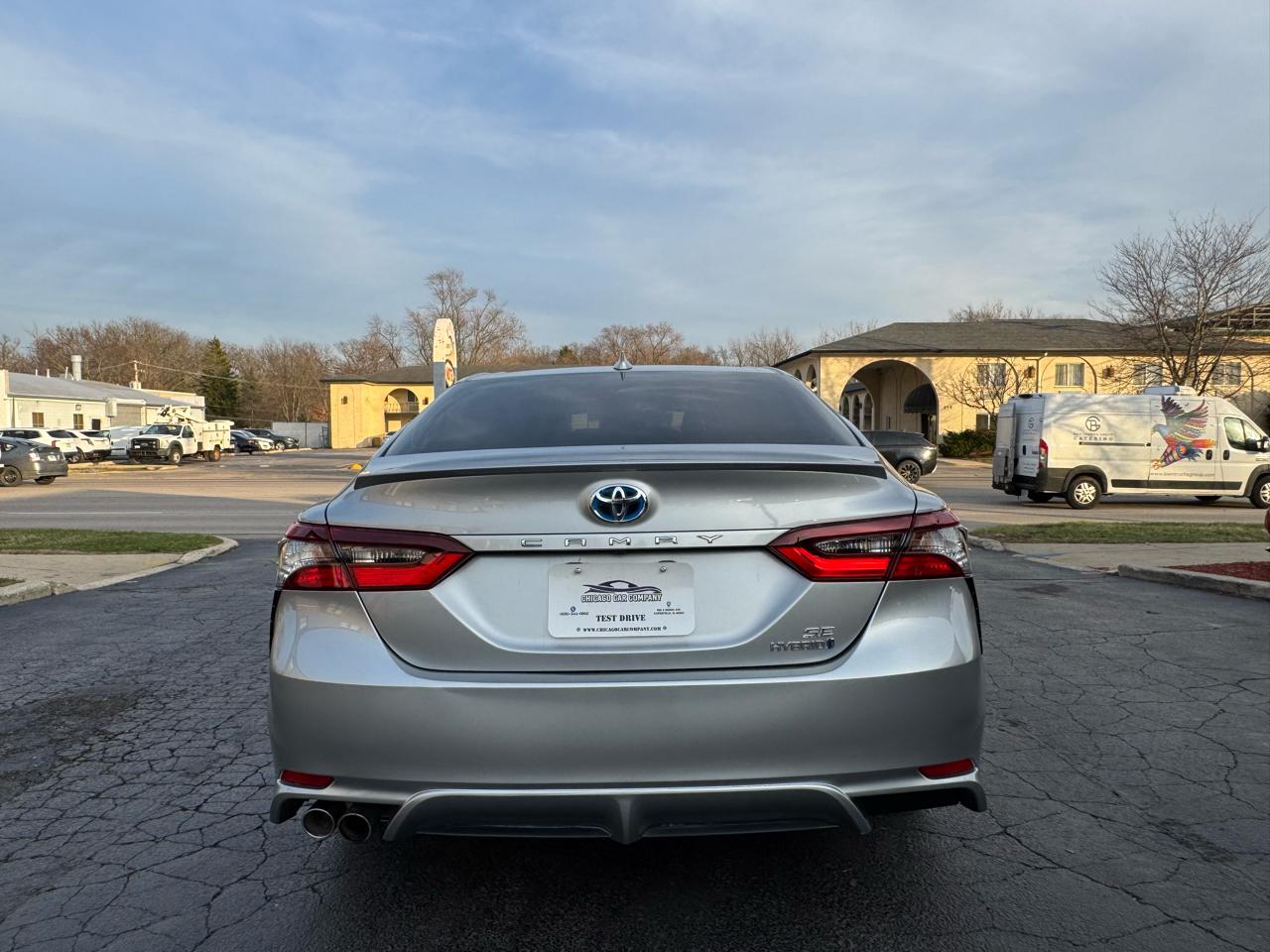 Toyota Camry Hybrid SE CVT (Natl) 2023