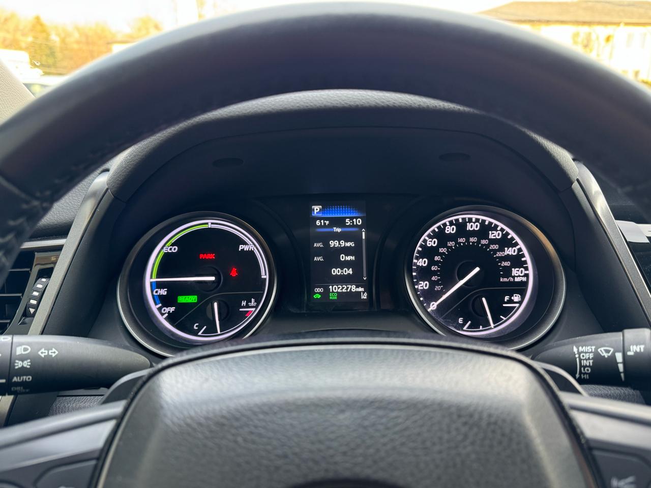 Toyota Camry Hybrid SE CVT (Natl) 2023