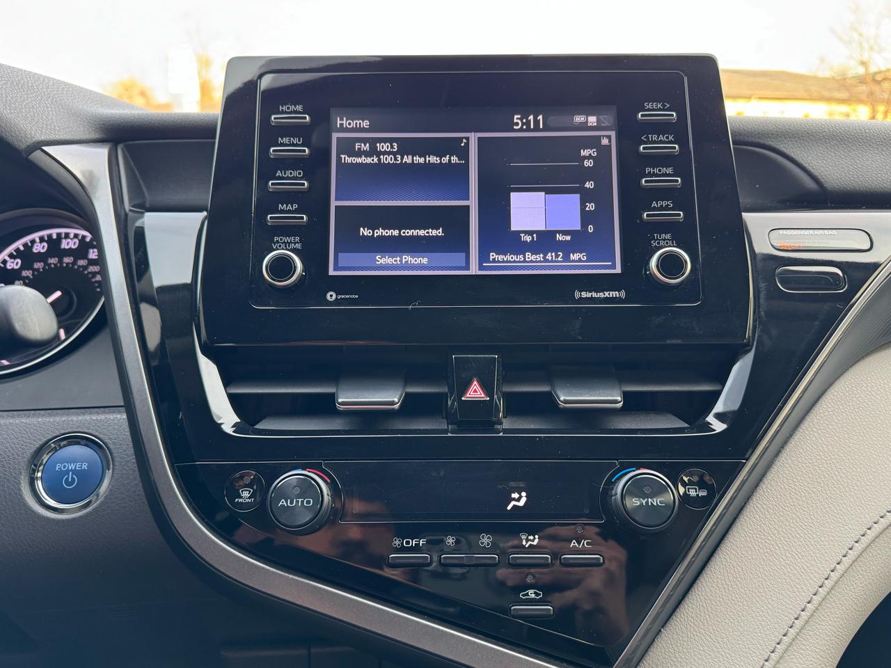 Toyota Camry Hybrid SE CVT (Natl) 2023