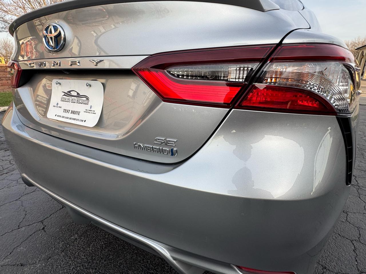 Toyota Camry Hybrid SE CVT (Natl) 2023