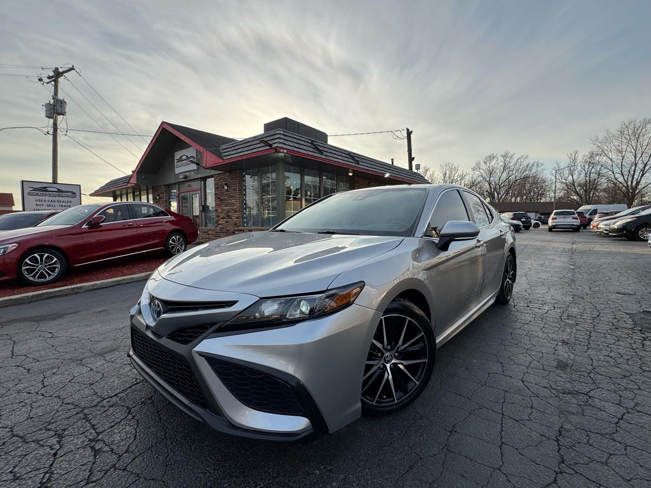 Toyota Camry Hybrid SE CVT (Natl) 2023