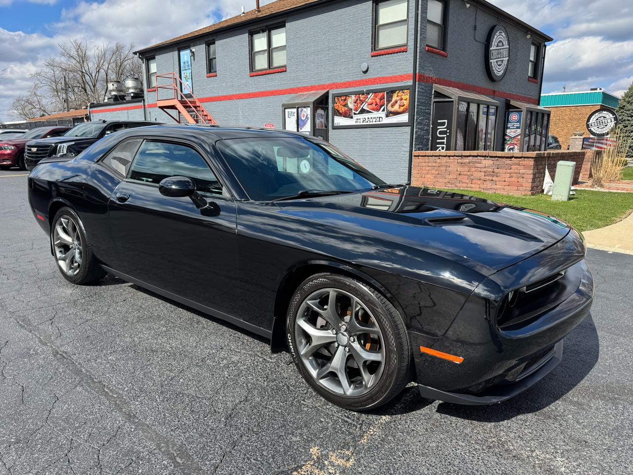 Dodge Challenger 2dr Cpe SXT 2016