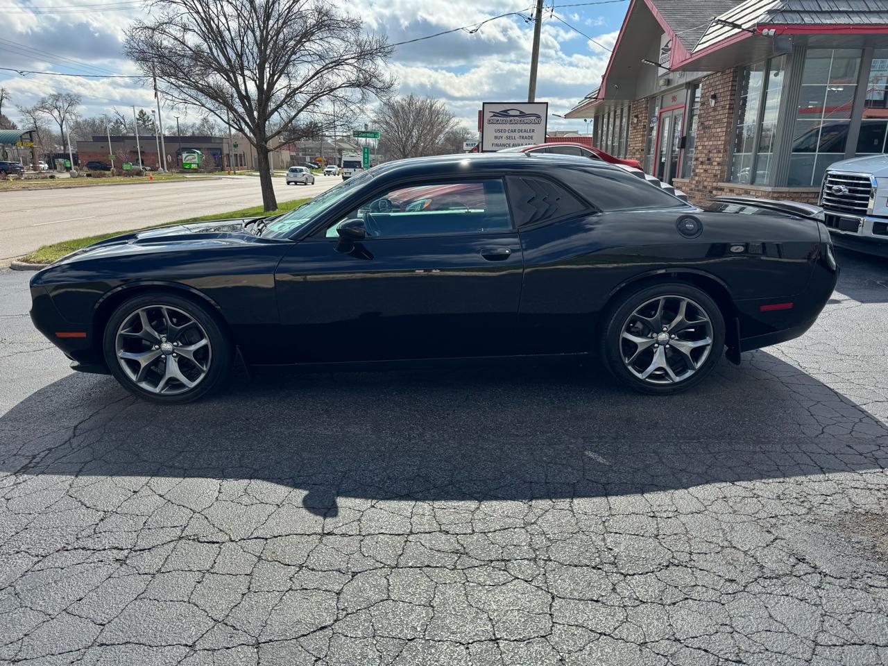 Dodge Challenger 2dr Cpe SXT 2016