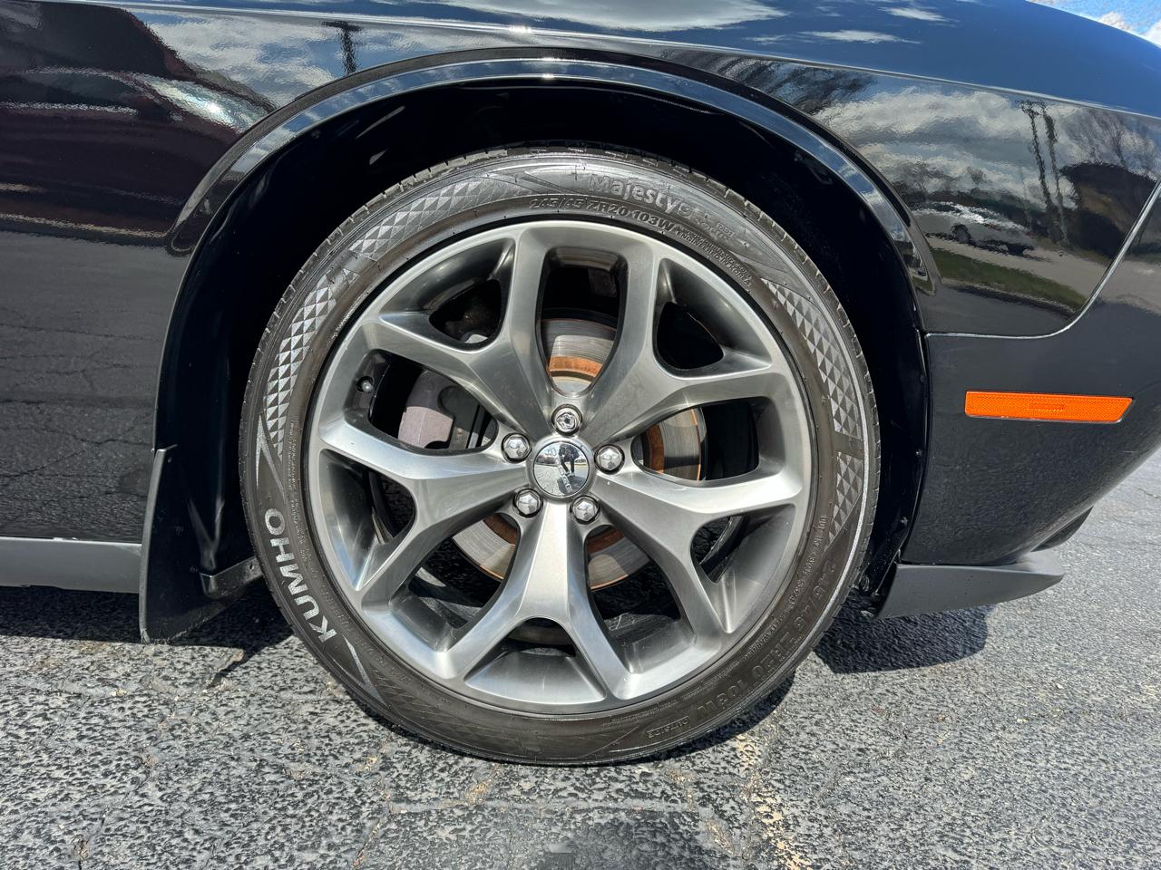 Dodge Challenger 2dr Cpe SXT 2016