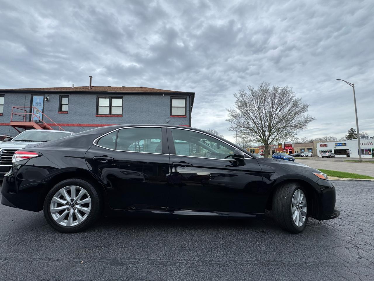 Toyota Camry 2014.5 4dr Sdn I4 Auto LE (Natl) 2019