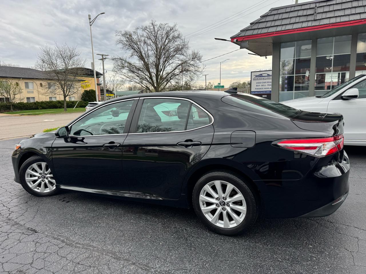 Toyota Camry 2014.5 4dr Sdn I4 Auto LE (Natl) 2019