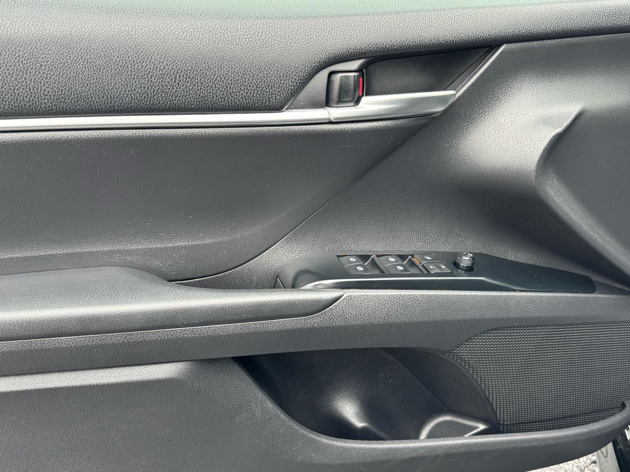 Toyota Camry 2014.5 4dr Sdn I4 Auto LE (Natl) 2019