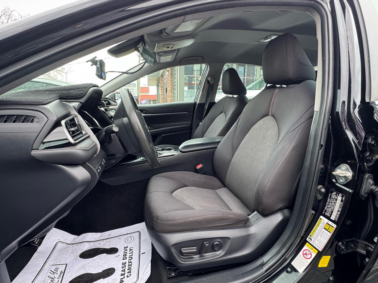 Toyota Camry 2014.5 4dr Sdn I4 Auto LE (Natl) 2019