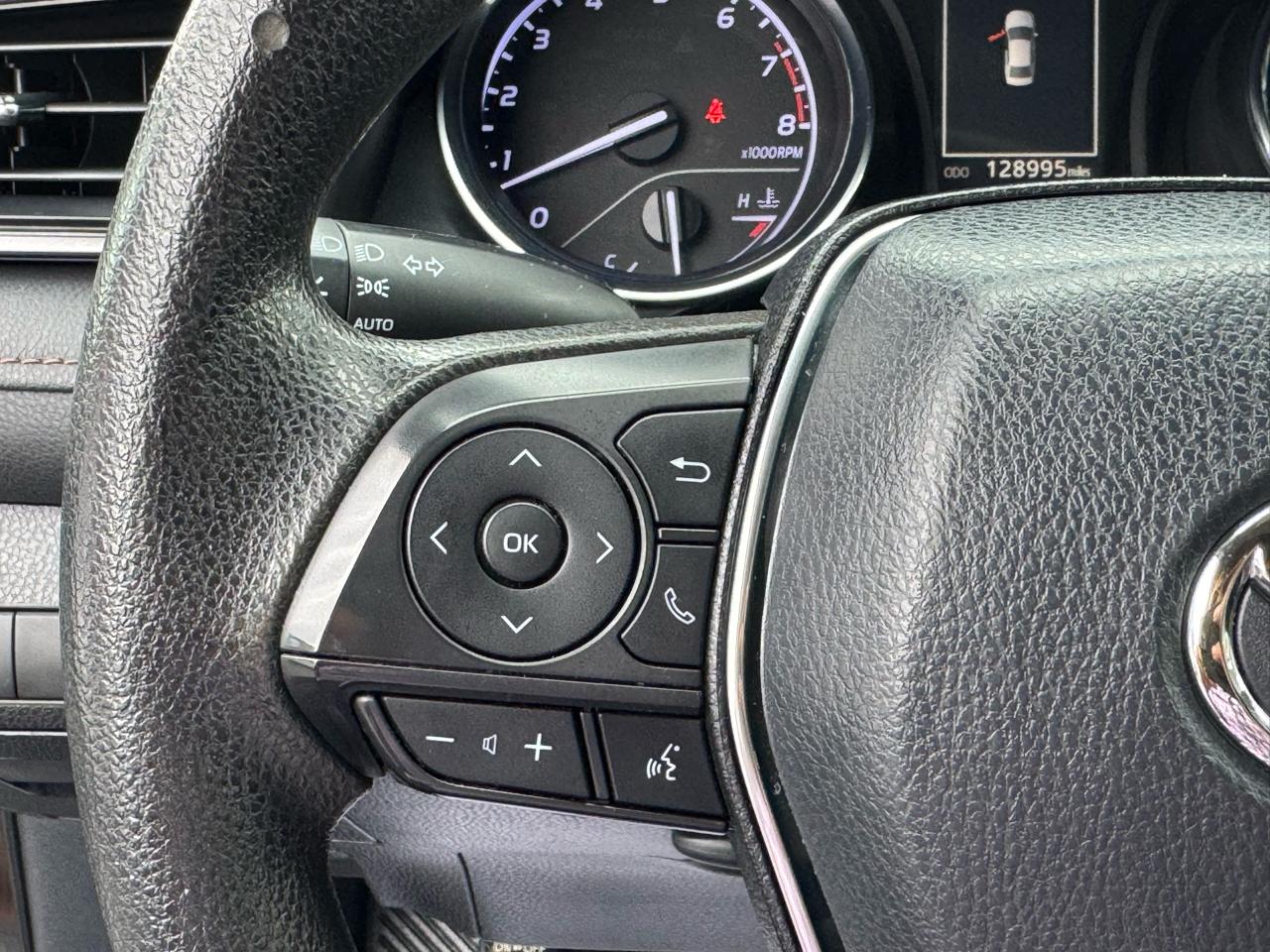 Toyota Camry 2014.5 4dr Sdn I4 Auto LE (Natl) 2019