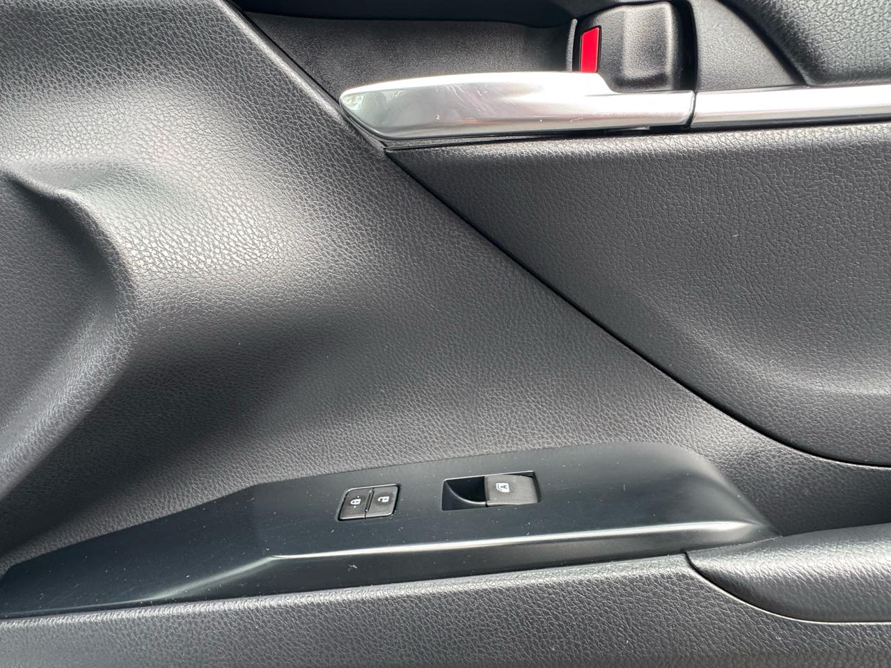 Toyota Camry 2014.5 4dr Sdn I4 Auto LE (Natl) 2019