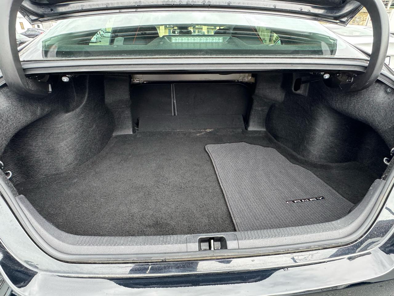 Toyota Camry 2014.5 4dr Sdn I4 Auto LE (Natl) 2019