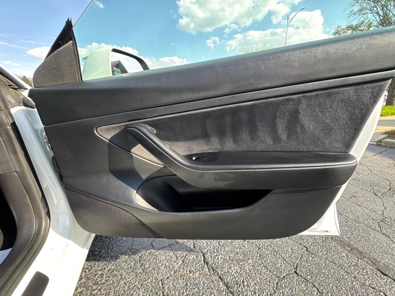 Tesla Model 3 Standard Range RWD 2020