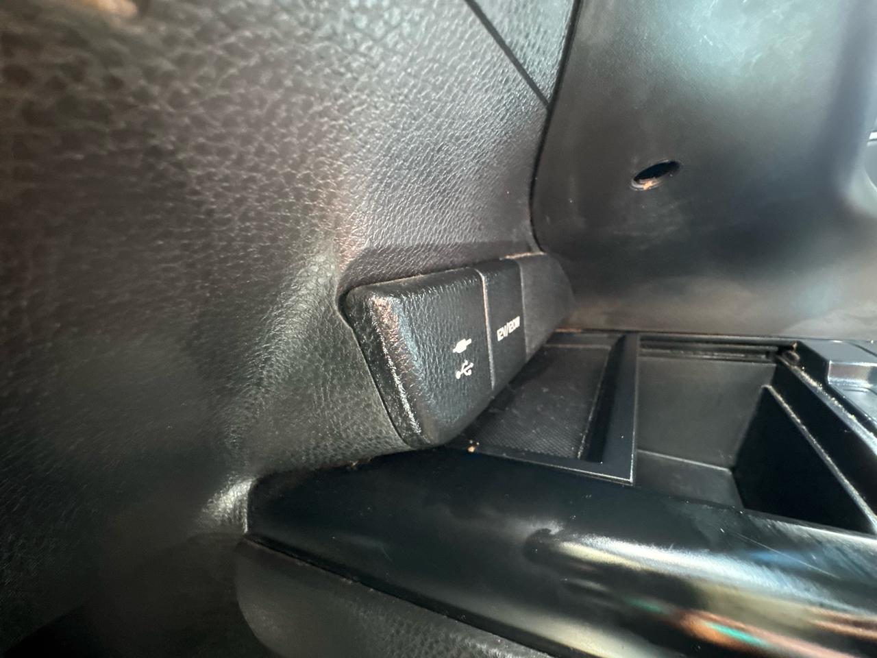 Toyota Camry 2014.5 4dr Sdn V6 Auto SE (Natl) 2019