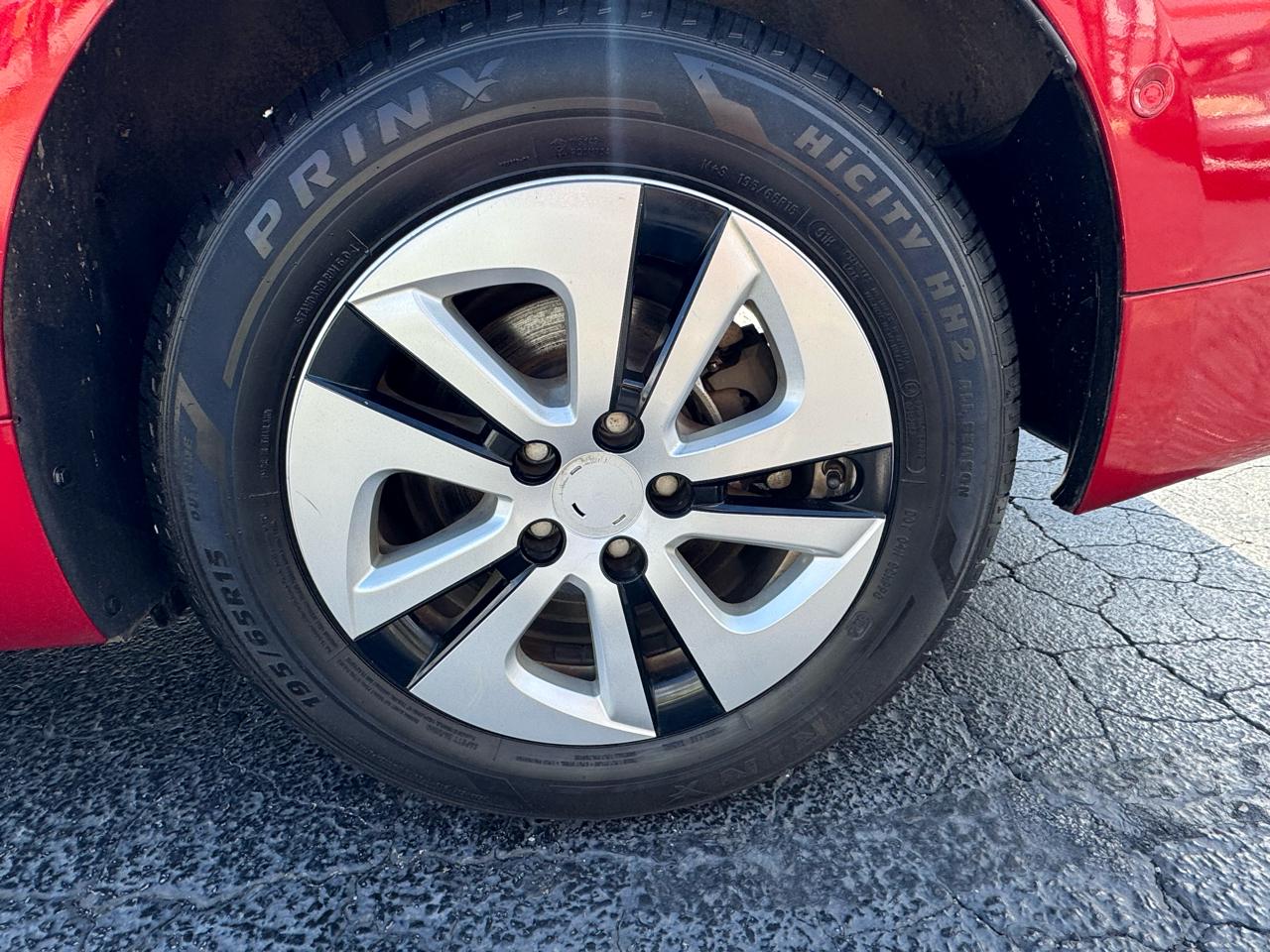 Toyota Prius Three Touring (Natl) 2018