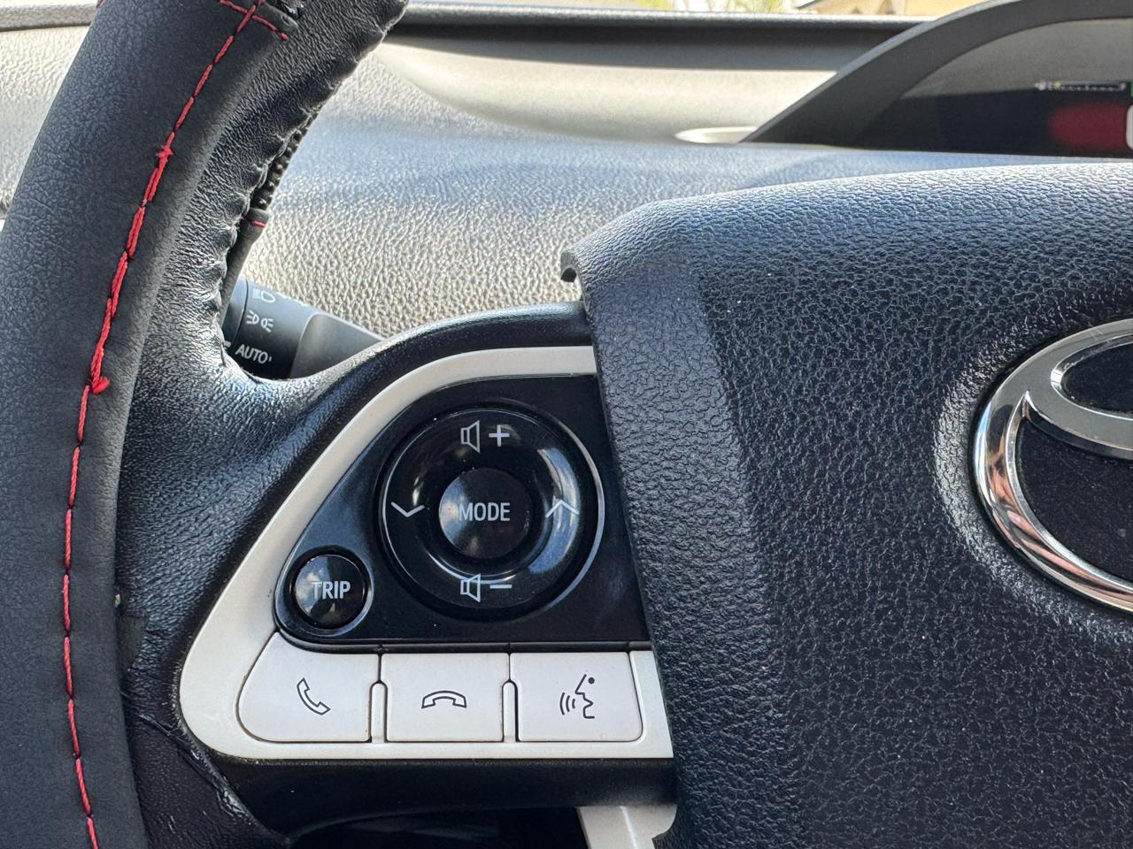 Toyota Prius Three Touring (Natl) 2018