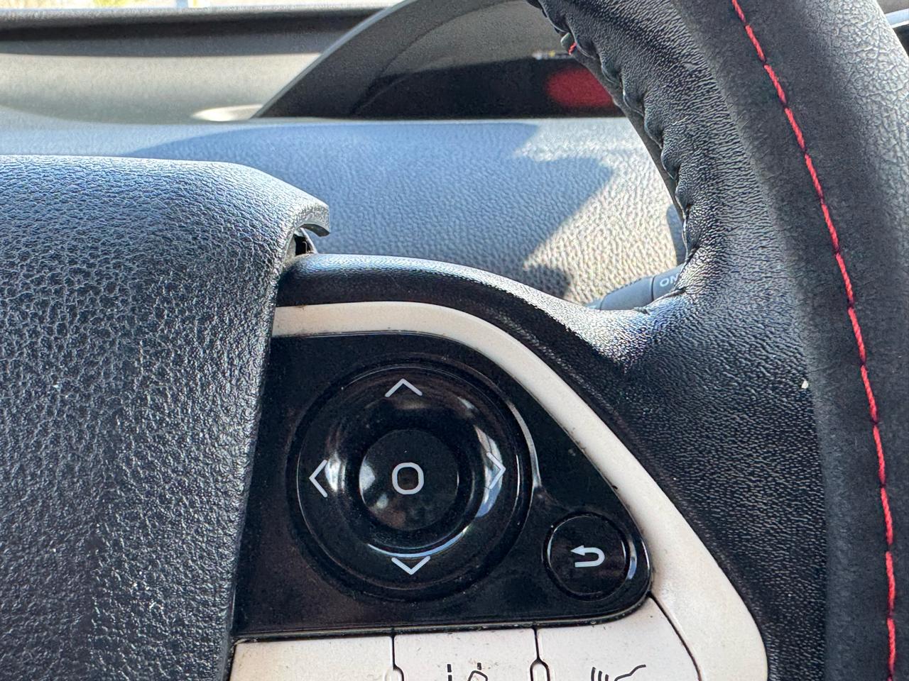 Toyota Prius Three Touring (Natl) 2018