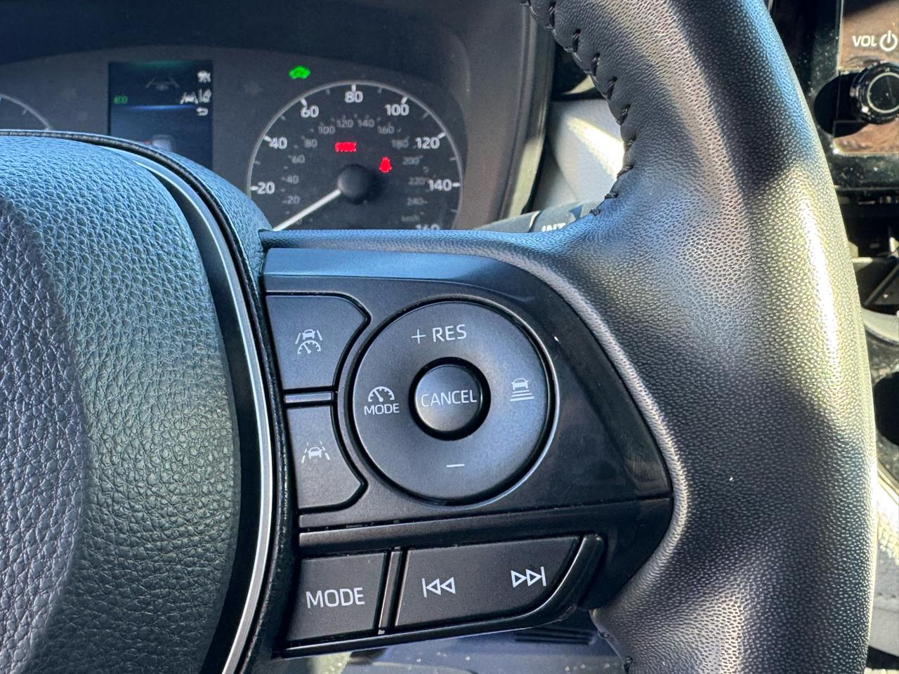 Toyota Corolla Hybrid LE FWD (Natl) 2025