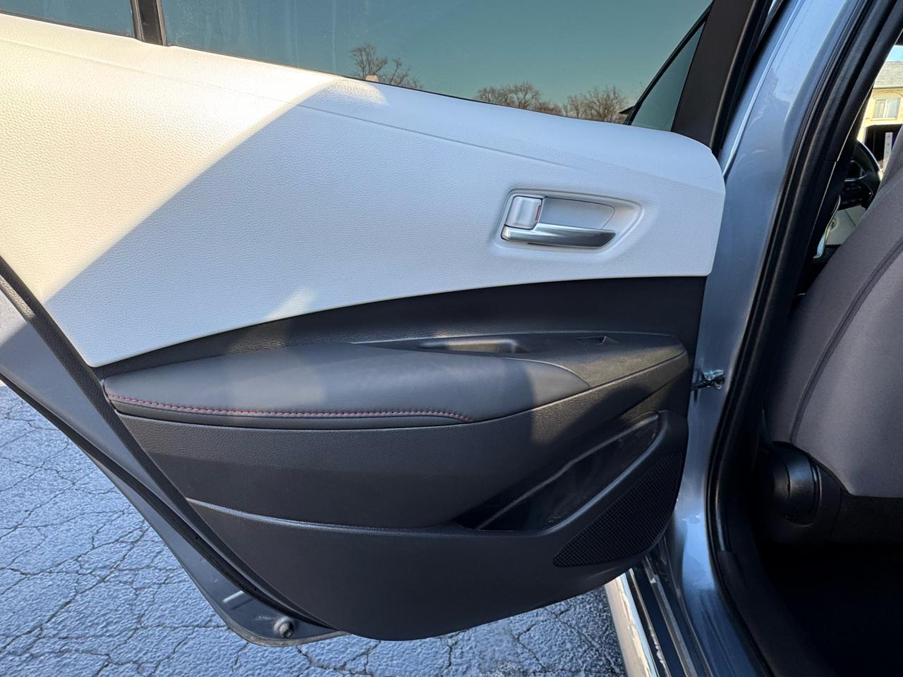 Toyota Corolla Hybrid LE FWD (Natl) 2025