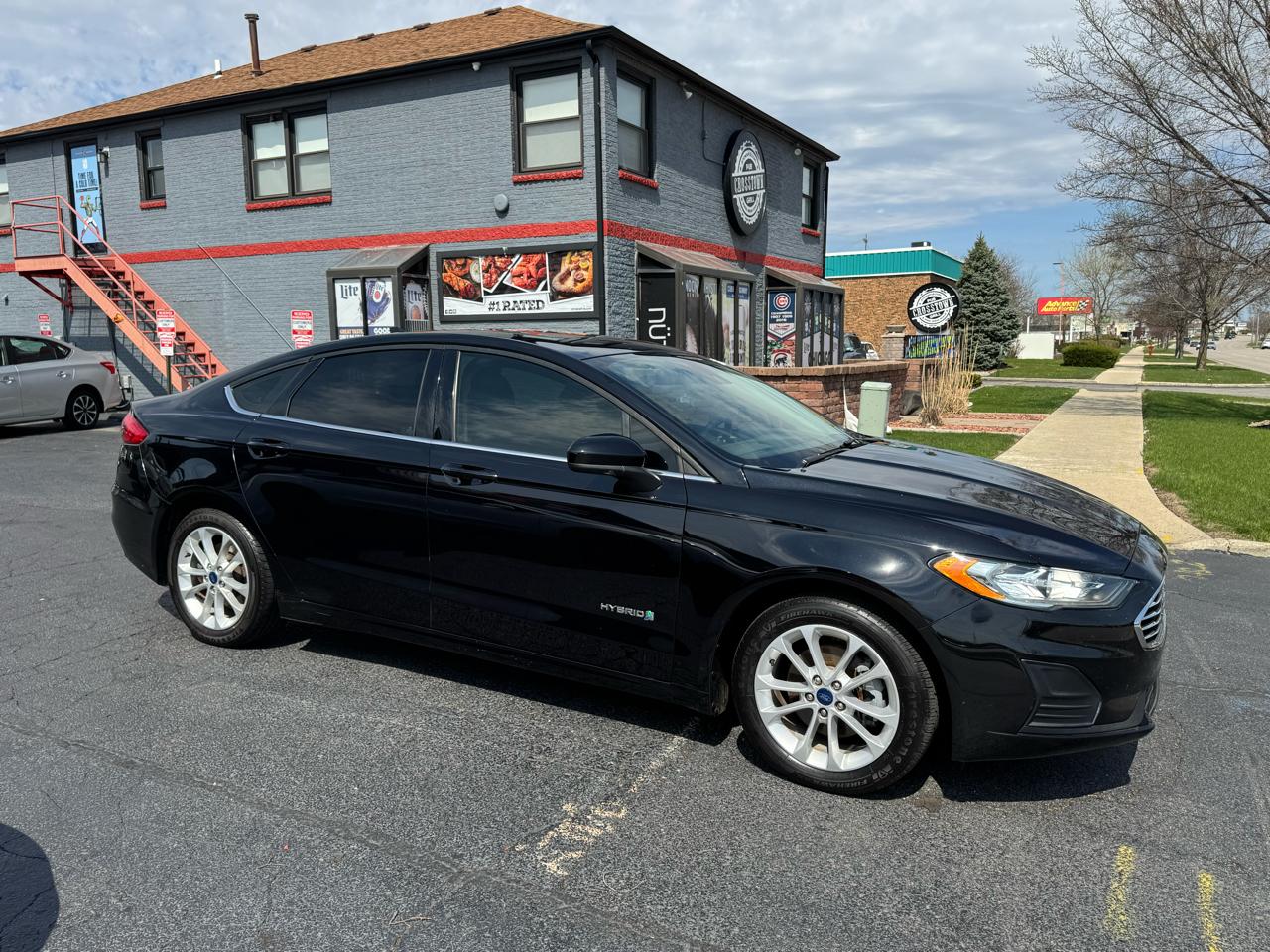 Ford Fusion Hybrid SE FWD 2019