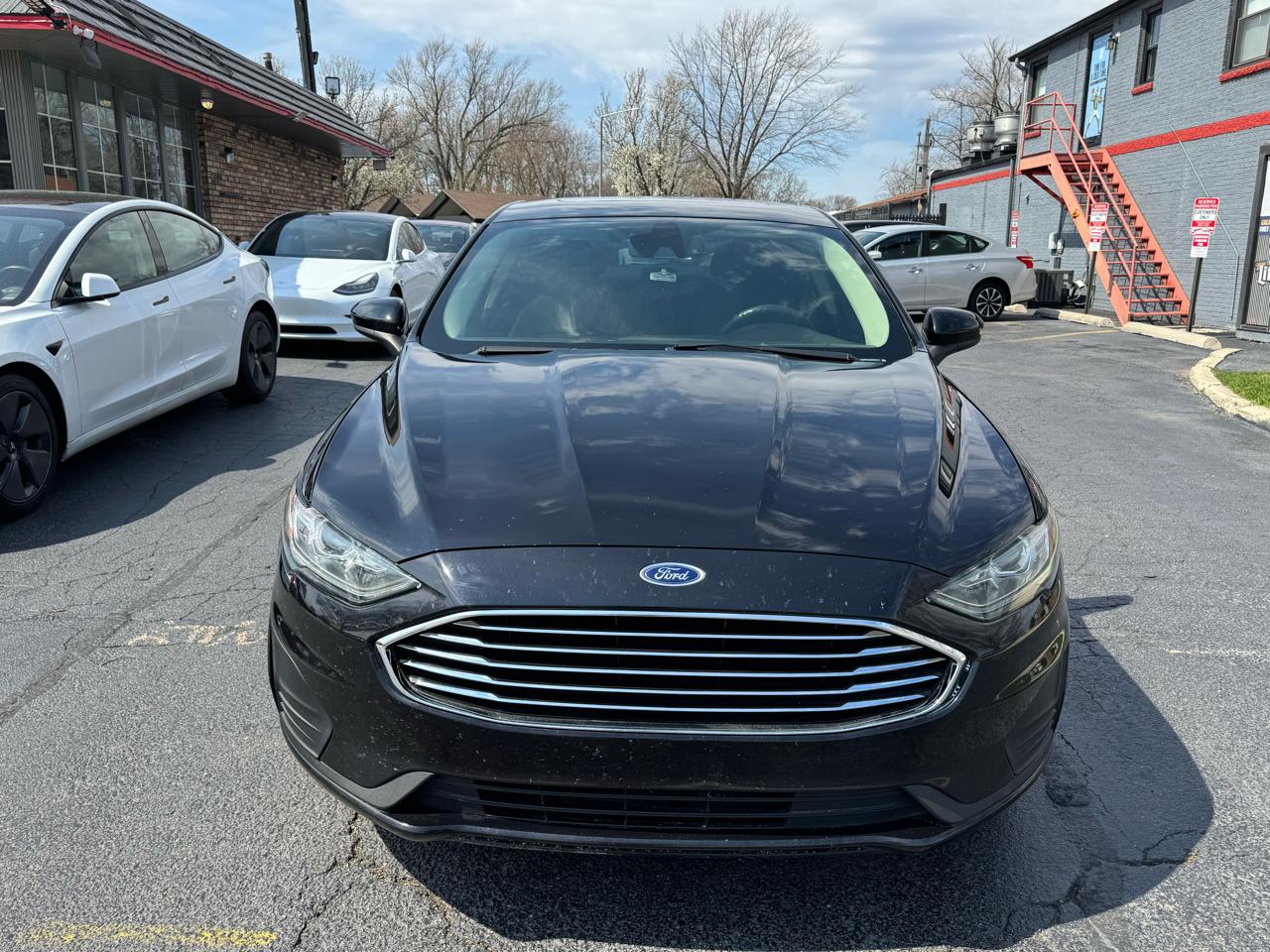 Ford Fusion Hybrid SE FWD 2019