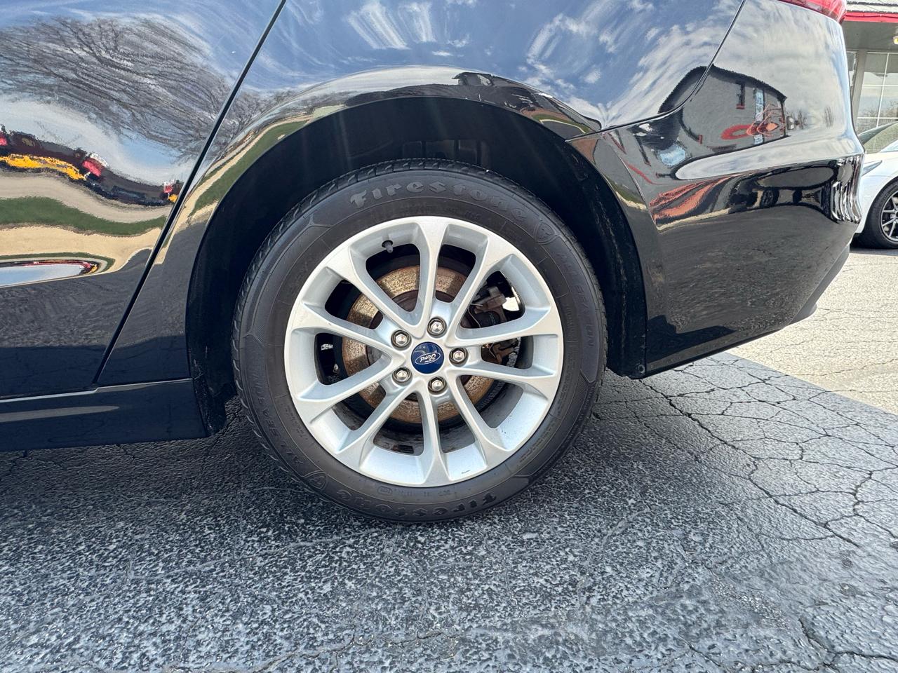 Ford Fusion Hybrid SE FWD 2019