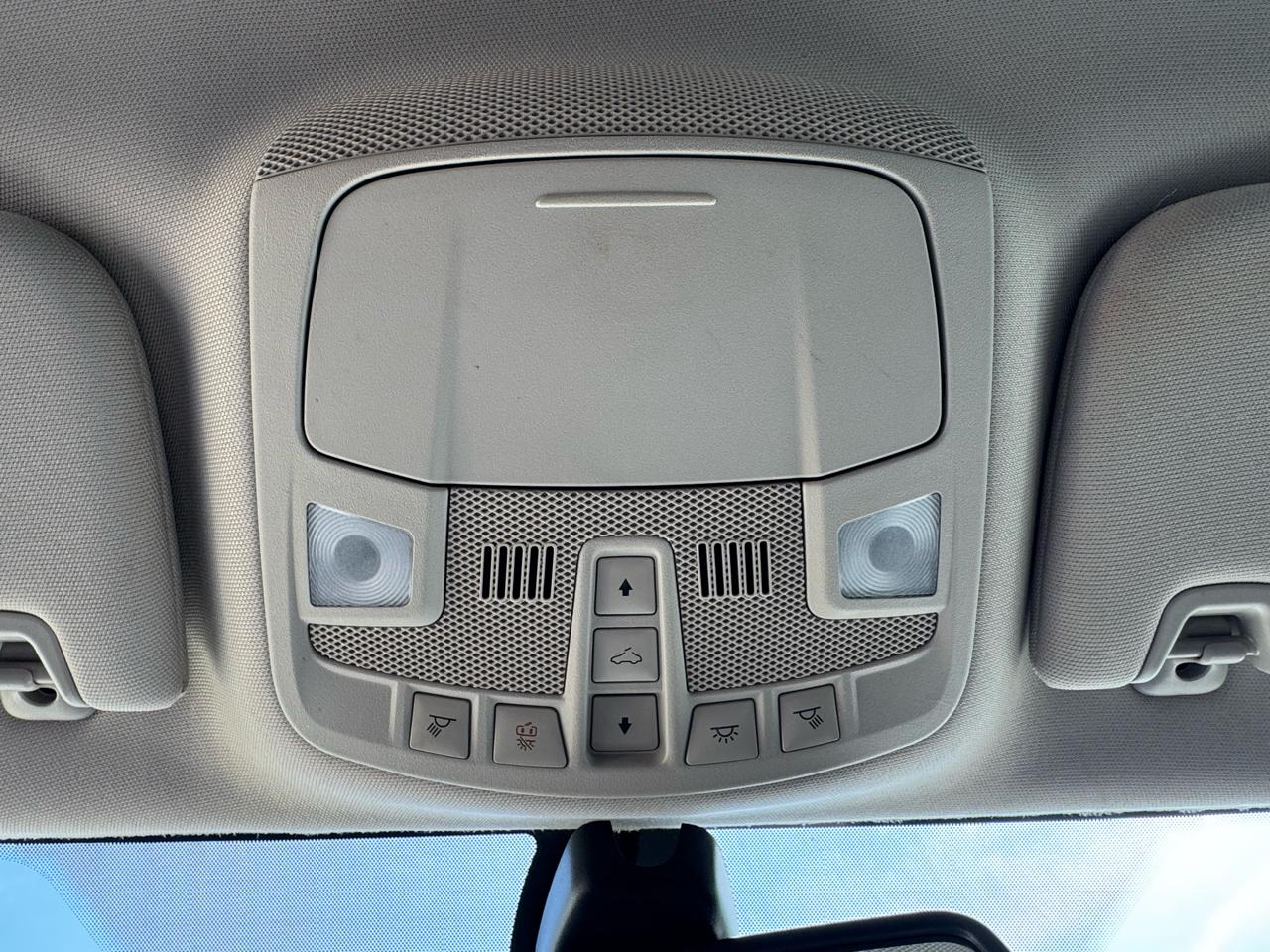 Ford Fusion Hybrid SE FWD 2019