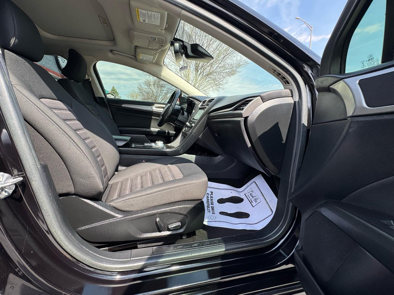 Ford Fusion Hybrid SE FWD 2019