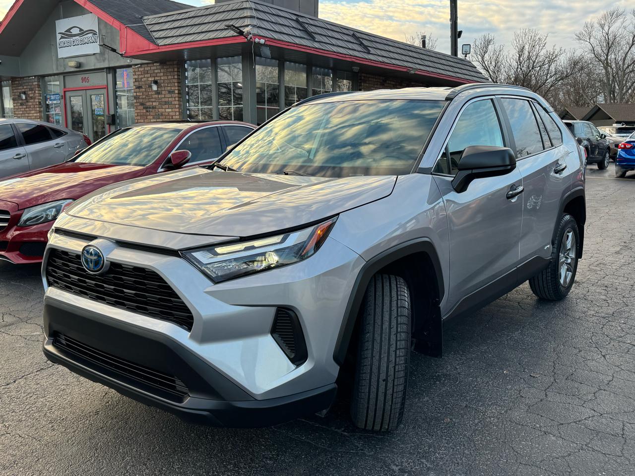 Toyota RAV4 Hybrid LE AWD (Natl) 2023