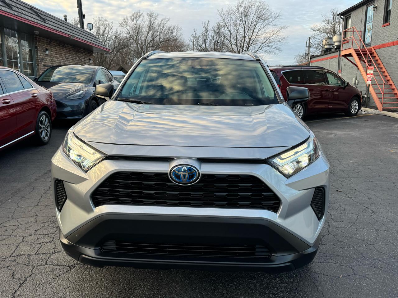 Toyota RAV4 Hybrid LE AWD (Natl) 2023