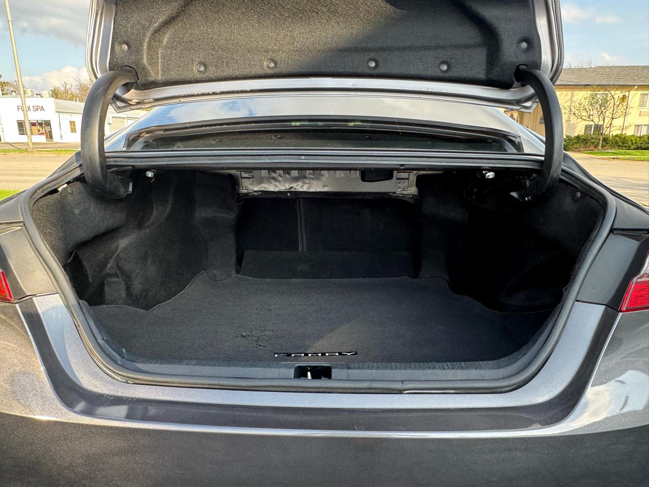 Toyota Camry 2014.5 4dr Sdn I4 Auto SE (Natl) 2018