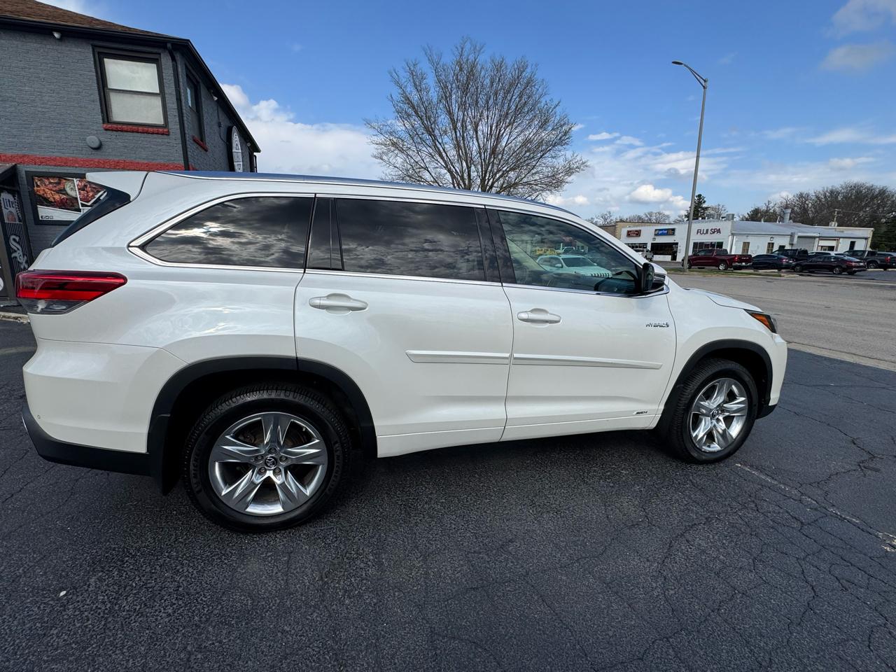 Toyota Highlander Hybrid Limited V6 AWD (Natl) 2019