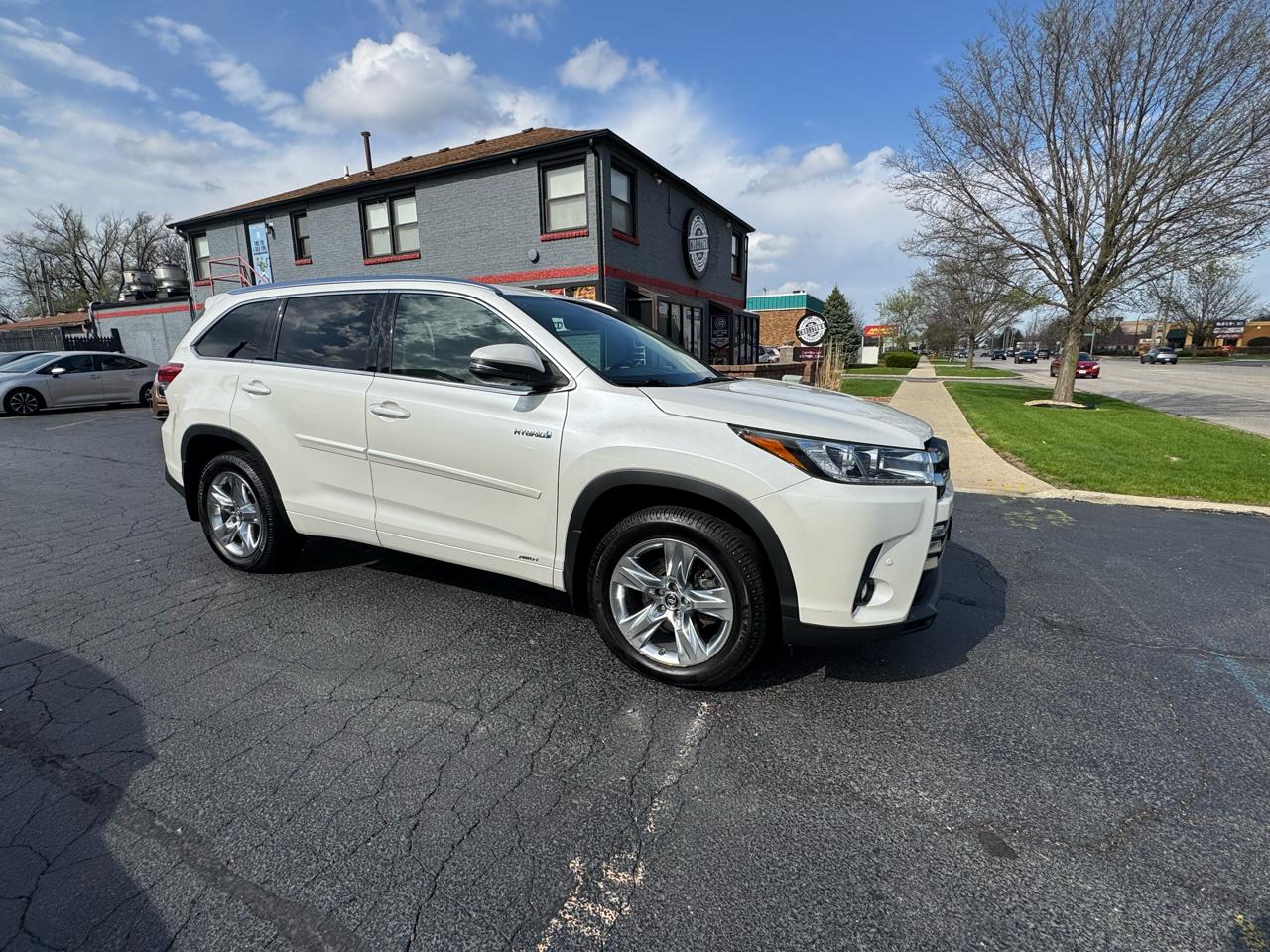 Toyota Highlander Hybrid Limited V6 AWD (Natl) 2019