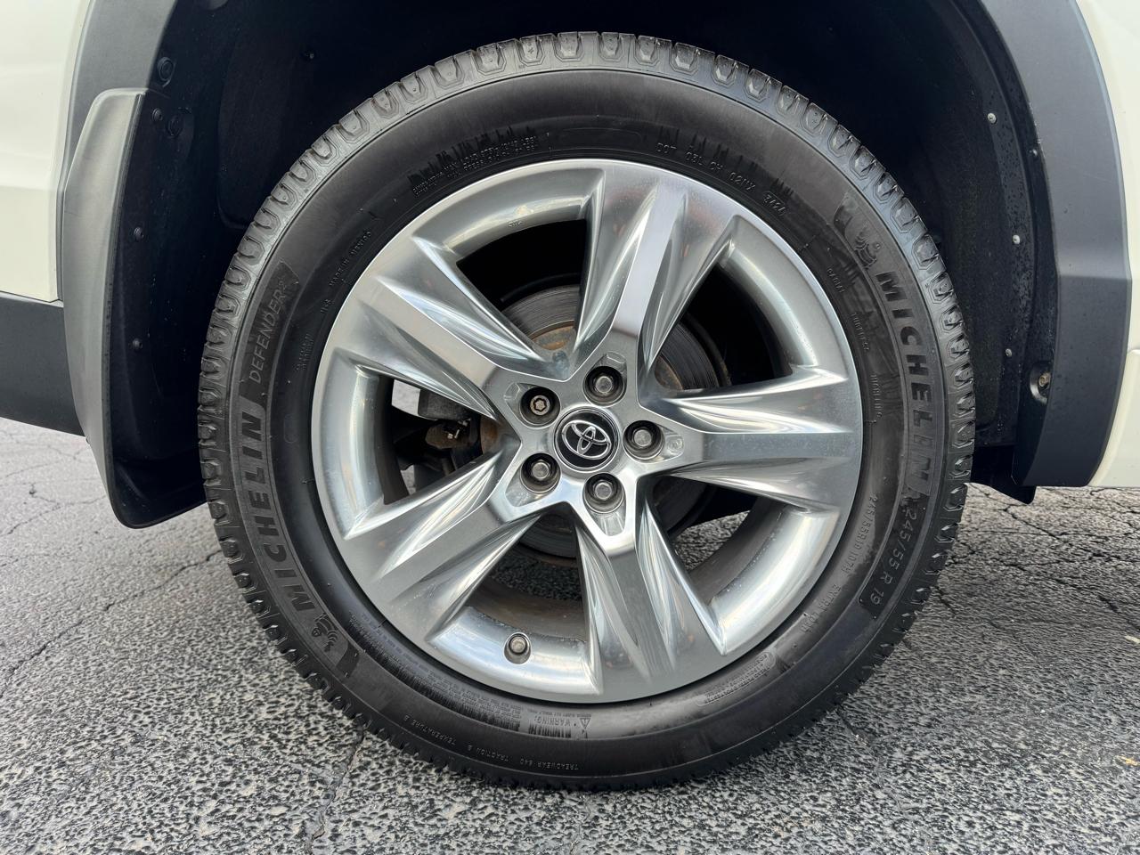 Toyota Highlander Hybrid Limited V6 AWD (Natl) 2019