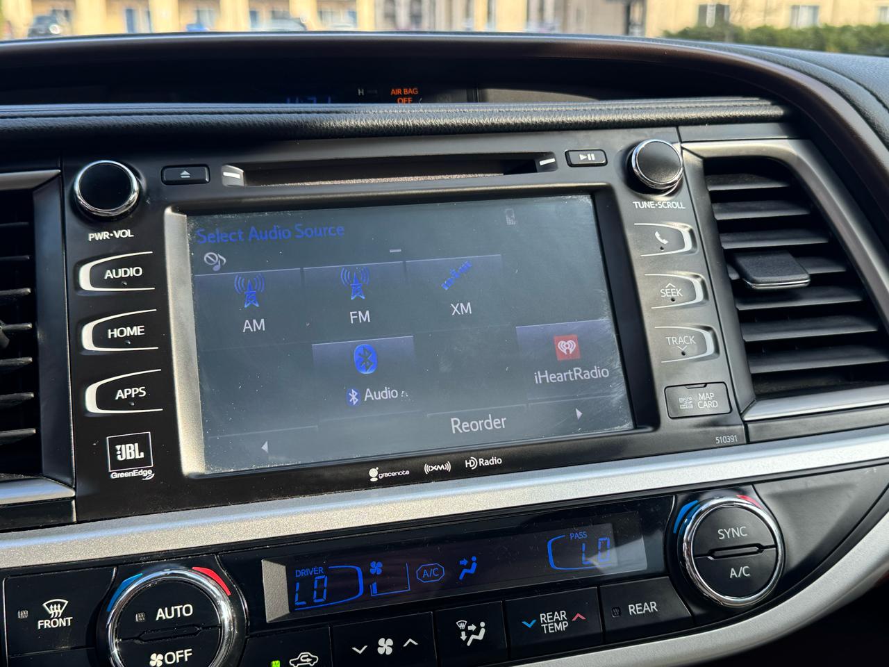 Toyota Highlander Hybrid Limited V6 AWD (Natl) 2019